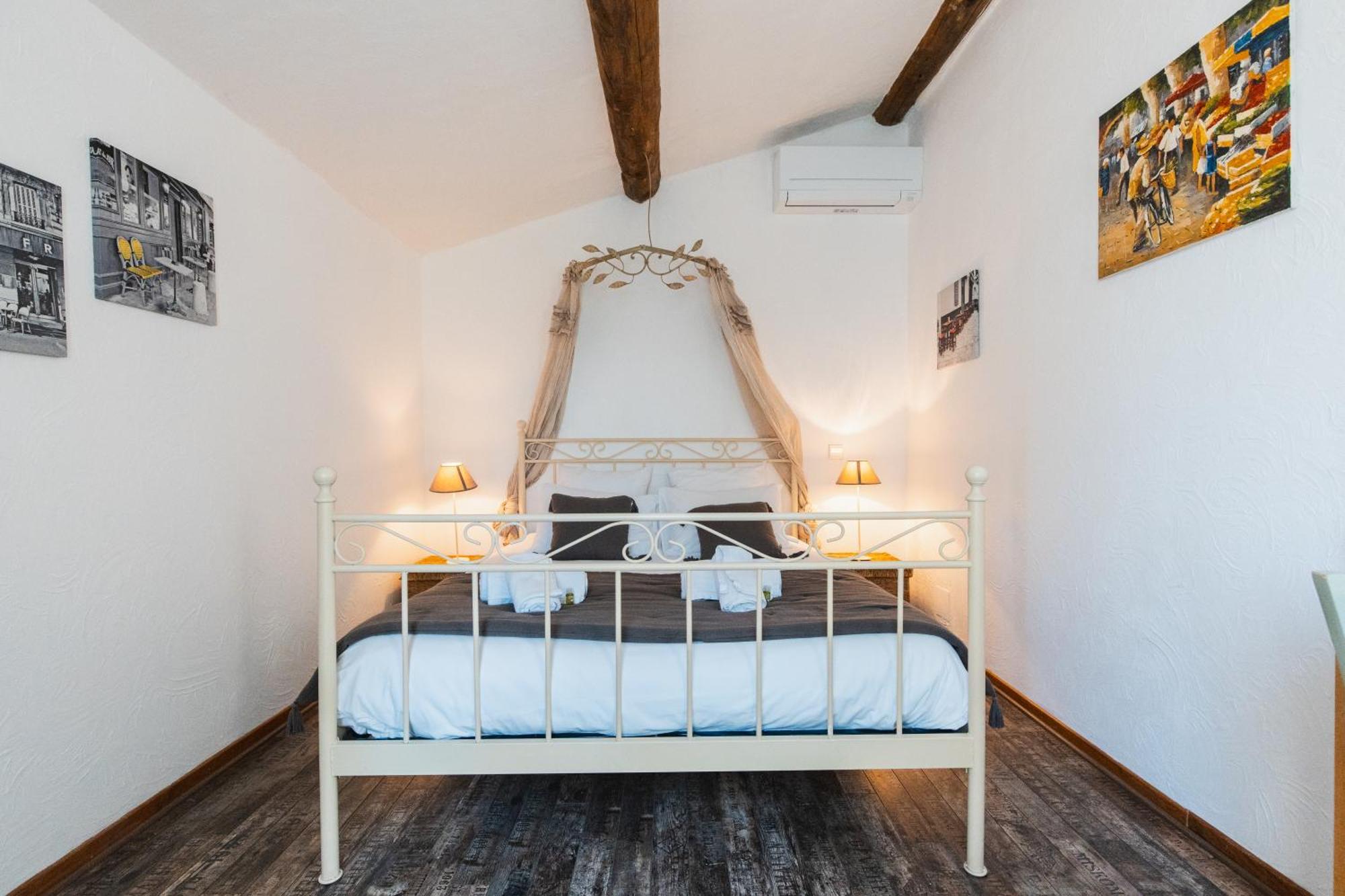 Chambre D'Hotes - B&B - Fleur De Coton Chez Manon En Luberon Lagnes Eksteriør billede