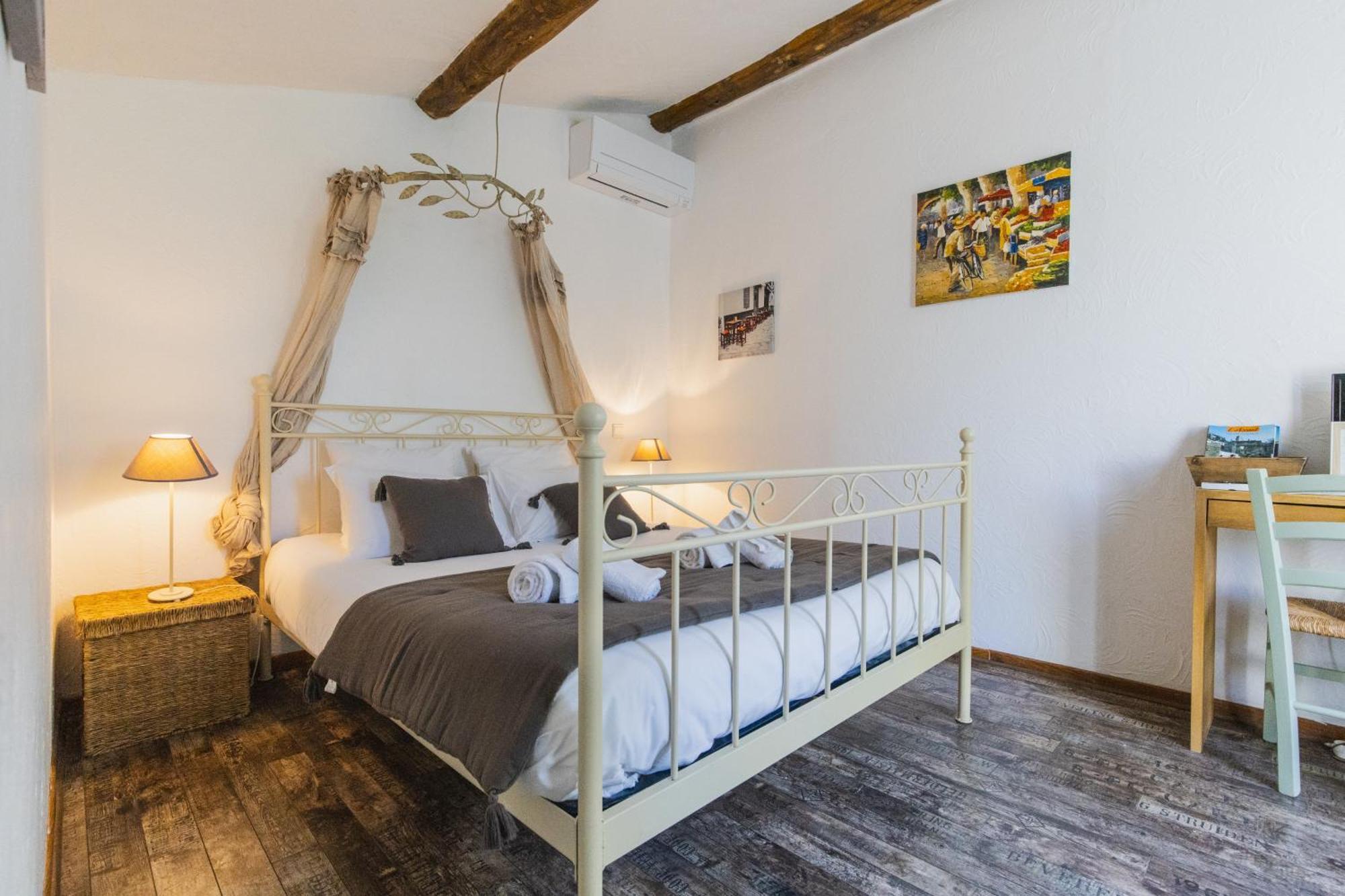 Chambre D'Hotes - B&B - Fleur De Coton Chez Manon En Luberon Lagnes Eksteriør billede